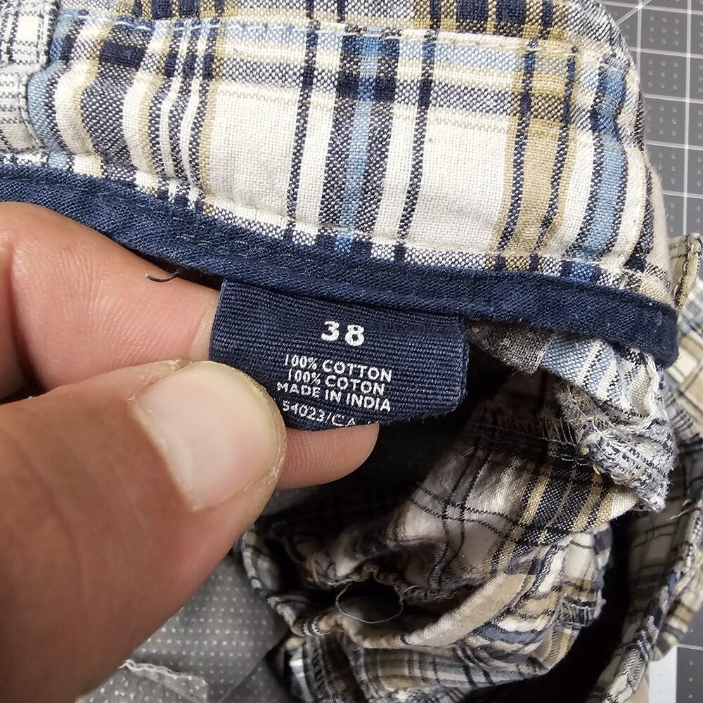 Vintage Old Navy Madras Patchwork Shorts Men's 38x10 Plaid Preppy Loose Relaxed - Picture 4 of 14